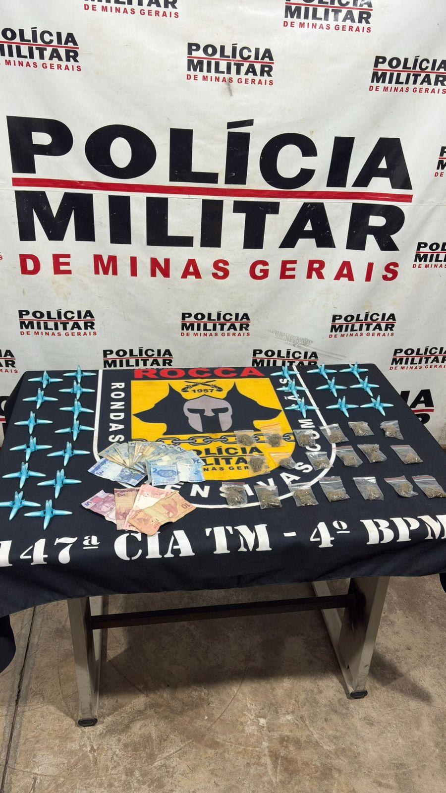 Em uma residência, a PM encontrou mais drogas. (Foto/Divulgação)