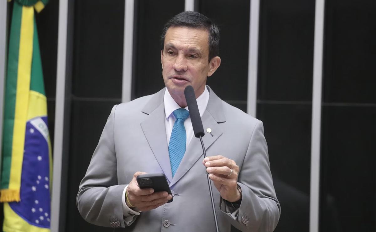 O deputado Sidney Leite é o autor da proposta que visa proibir os descontos em benefícios do INSS (Foto/Kayo Magalhães/Câmara dos Deputados)