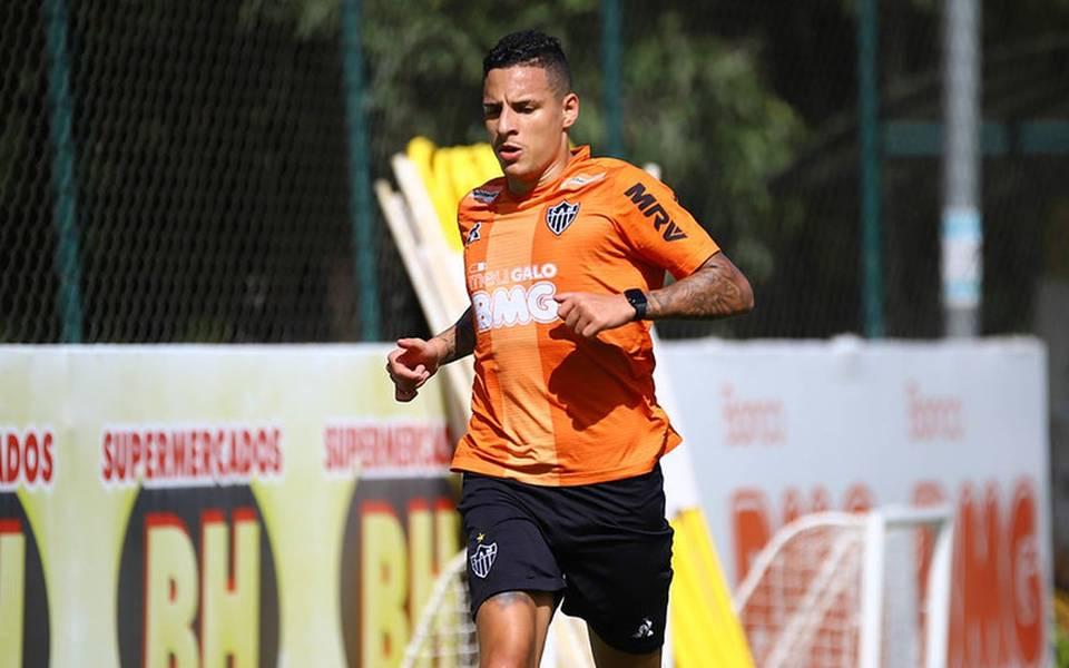 Guilherme Arana não enfrenta o Corinthians hoje à noite na Arena MRV (Foto/Divulgação Atlético)
