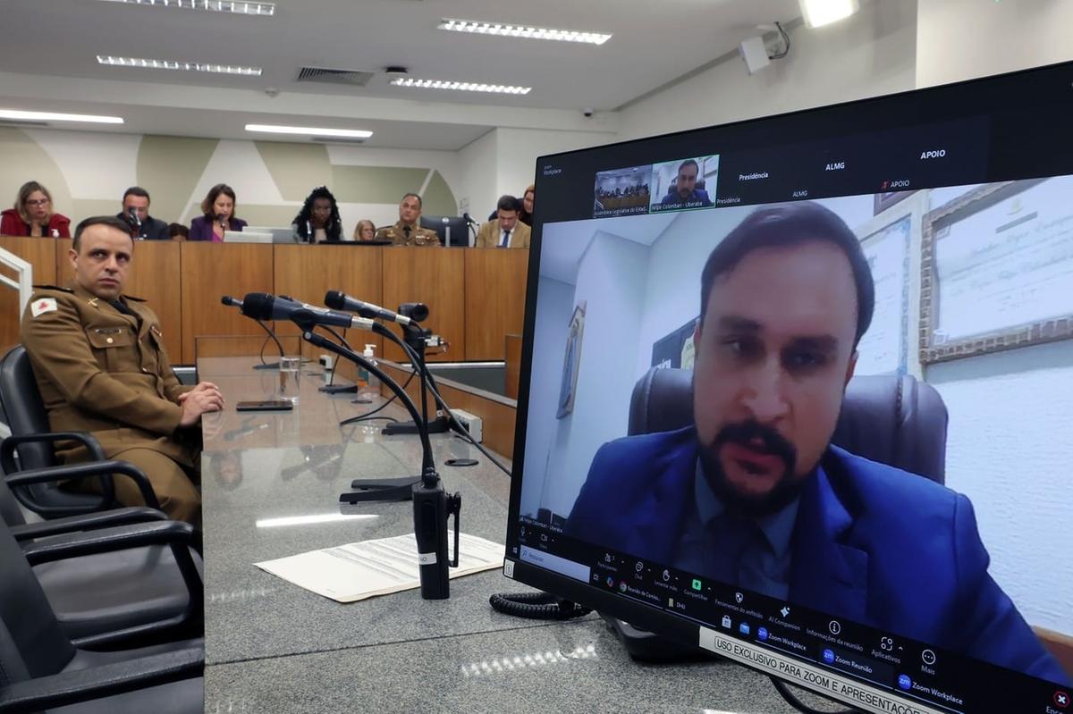 O delegado César Felipe Colombari, chefe do 5º DPC, por vídeo, afirmou na Comissão de Direitos Humanos da ALMG que a ausência da suposta vítima impediu a instauração de inquérito (Foto/Divulgação)