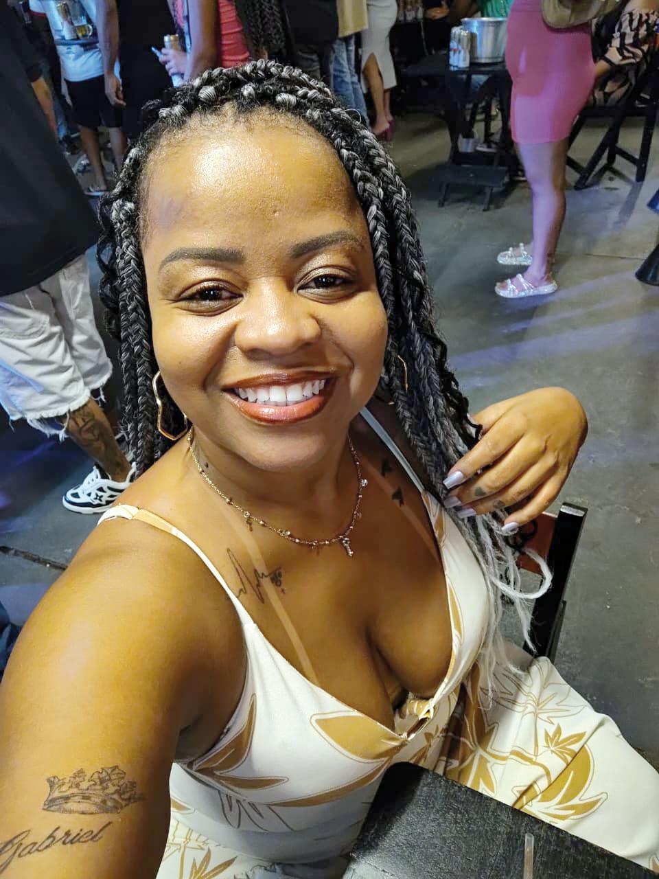 Savana da Silva Oliveira enfeita a coluna de hoje com seu brilho próprio e sorriso marcante (Foto/Arquivo pessoal)