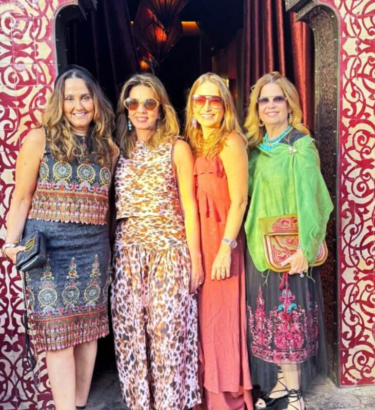 Adriene e Ana Paula Ribeiro, Marília Teixeira e Ana Paula Sabino apreciando os caminhos que levam a Marrakesh (Foto/Arquivo pessoal)
