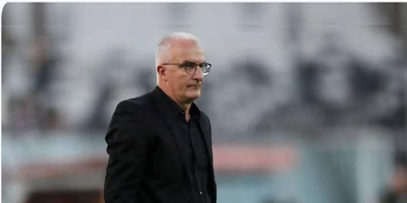 "Temos o Brasileirão e a Copa do Brasil para apagar a impressão deixada na Libertadores e Sul-Americana”, disse Dorival Jr. (Foto/Reuters/Ivan Alvarado)