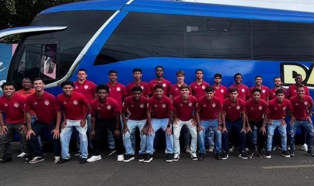O time embarcou ontem para São João del-Rey, onde hoje, às 18h30, enfrenta o Futgol, pela terceira rodada do Campeonato Mineiro da Primeira Divisão do Sub-20 (Foto/Divulgação)