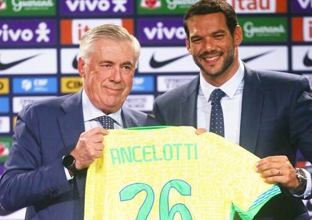 Ao assumir a CBF, Xaud manteve o acordo e recepcionou Ancelotti em sua chegada ao Brasil (Foto/Pedro Kirilos/Estadão)