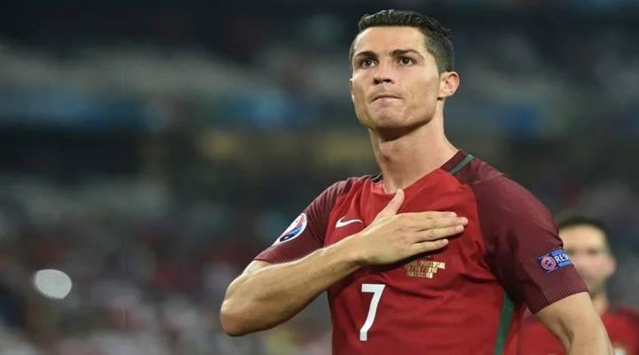 Aos 40 anos, Cristiano Ronaldo ainda faz a diferença em uma partida de futebol, e tem saúde para jogar mais 5 anos (Foto/Arquivo)