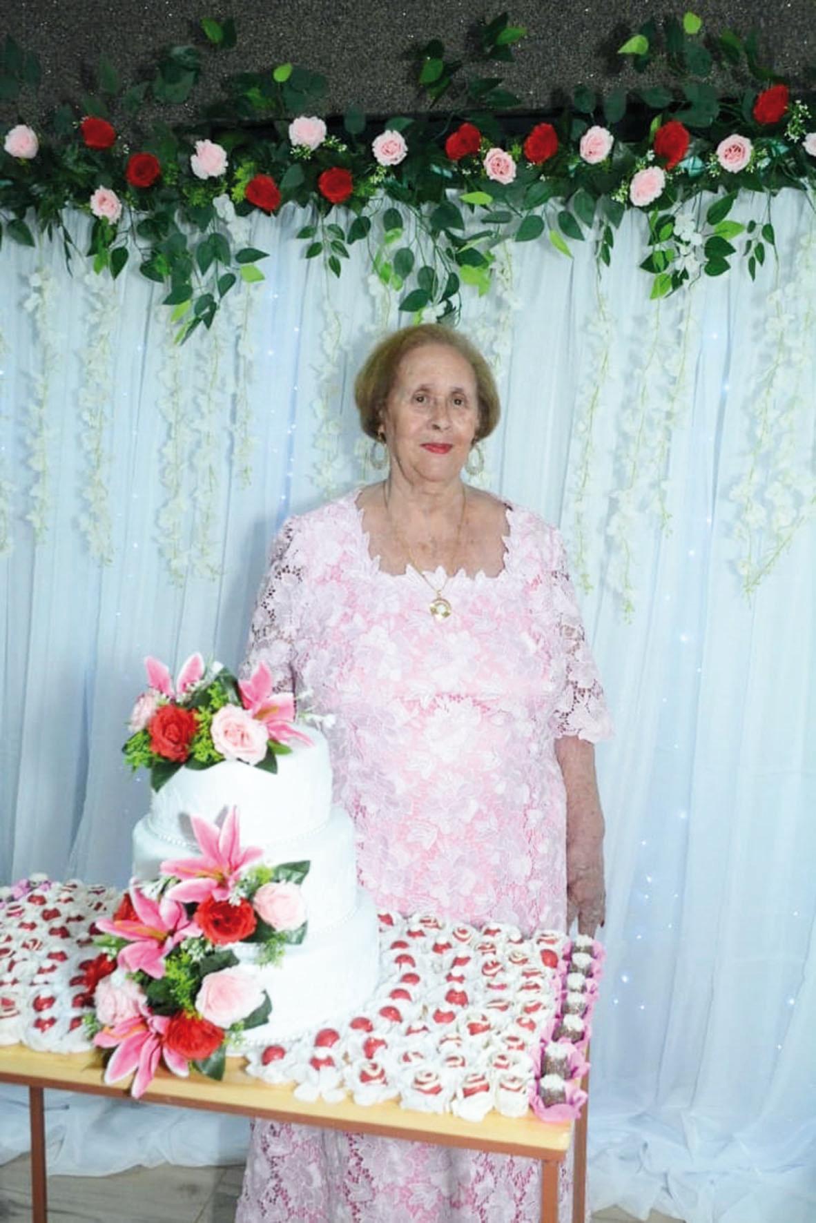Sebastiana da Silva completou 80 anos, em festa entre amigos e familiares queridos (Foto/Ian Produções)
