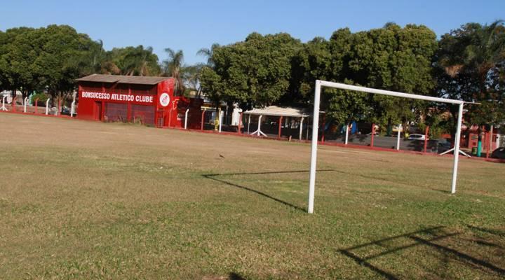 Estádio Zé do Tiro recebe mais uma vez a primeira partida da decisão entre Bonsucesso e Capelinha (Foto/Arquivo)