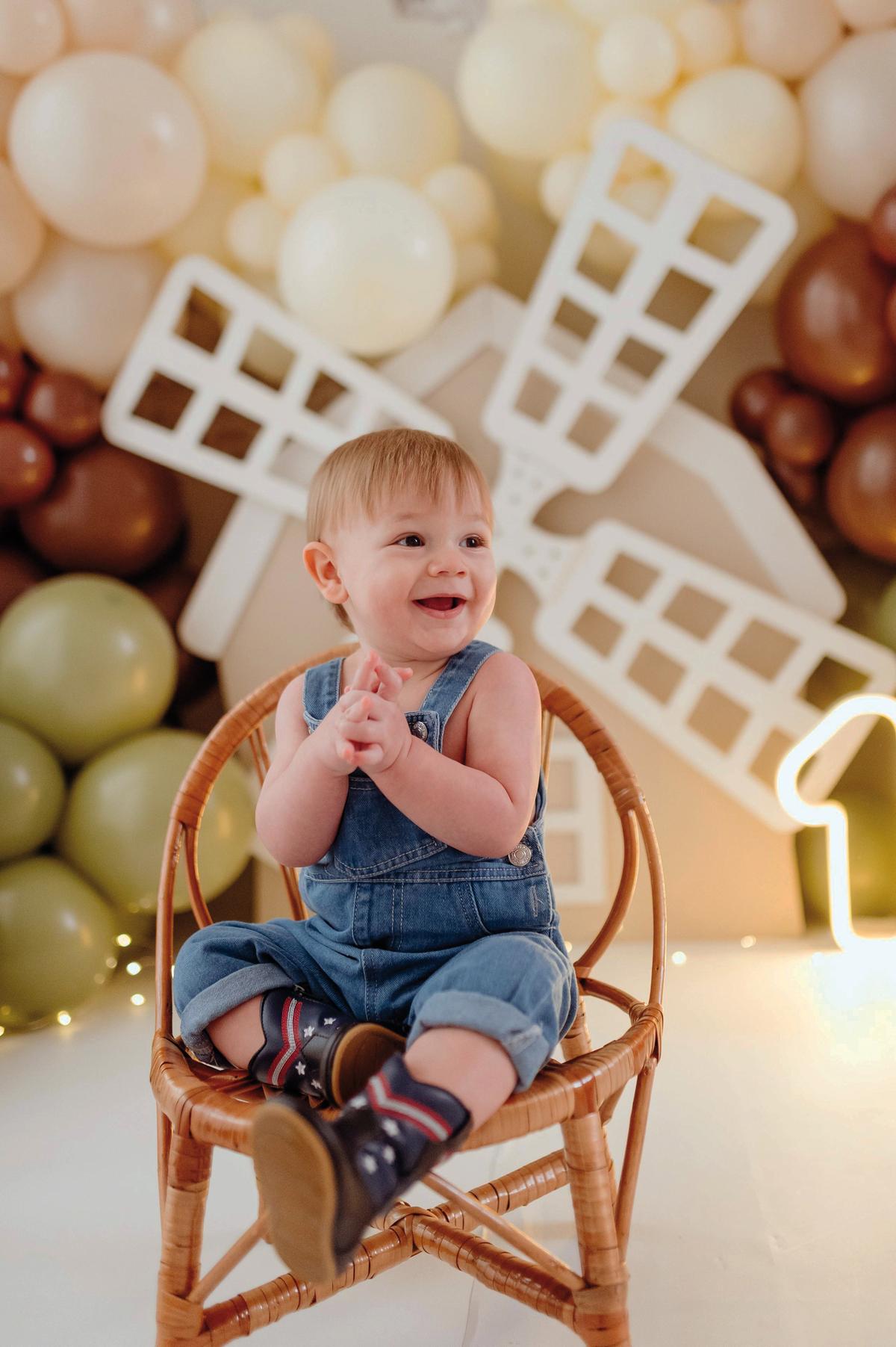 Viva! Smash the cake, com o lindo Antônio José, que soprou velinhas (Foto/Arquivo pessoal)