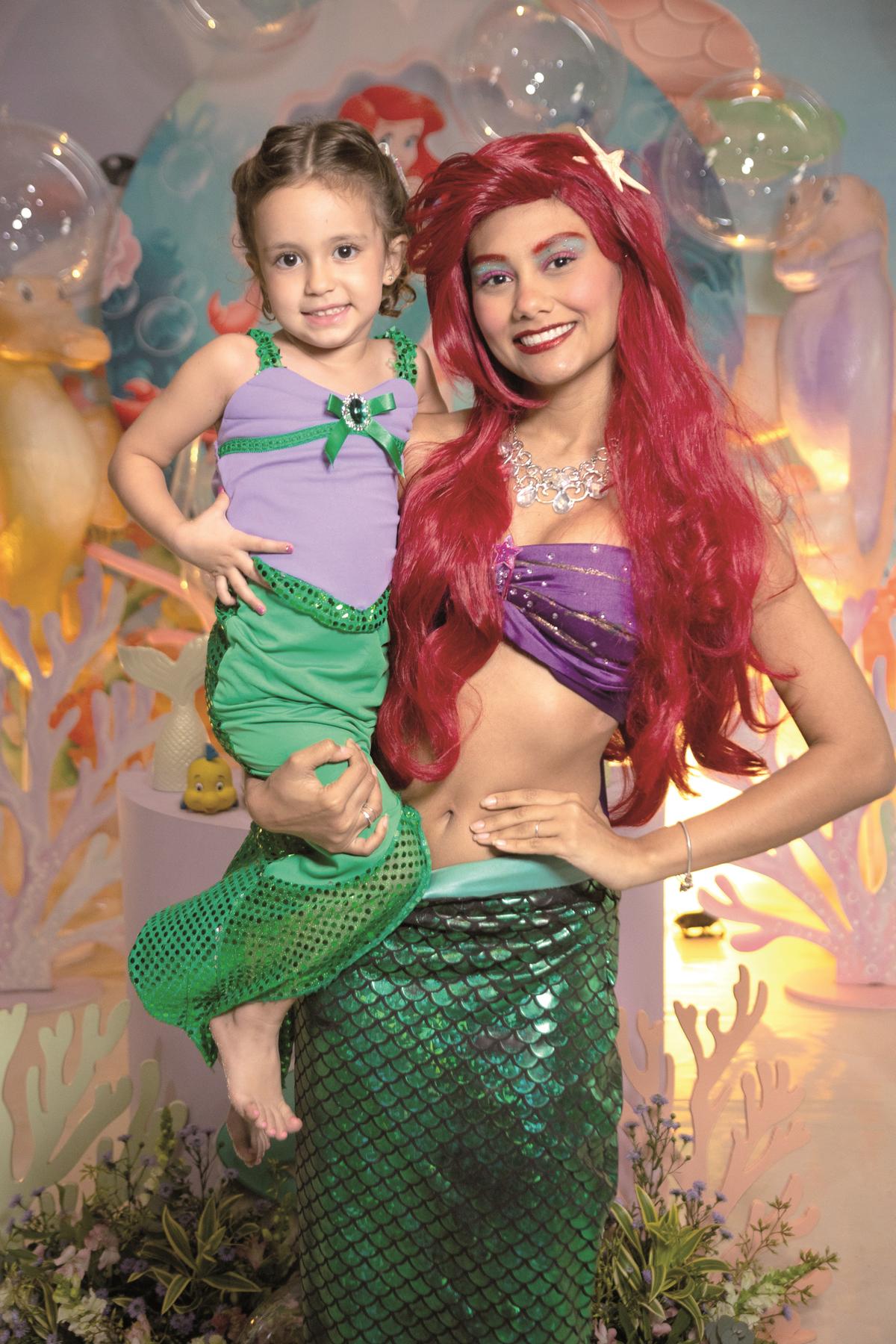 Maria Antônia Ribeiro Pagliaro, uma verdadeira sereia, completou seus 4 anos em clima de Fundo do Mar, com a Ariel, seus familiares e amigos muito queridos (Foto/Arthur Matos)