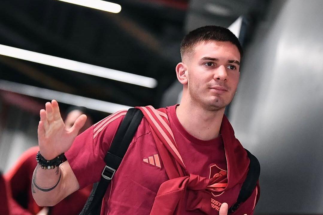 O jovem Mastantuono recusou a proposta do Paris Saint-Germain e preferiu assinar com o Real Madrid (Foto/Instagram River Plate)