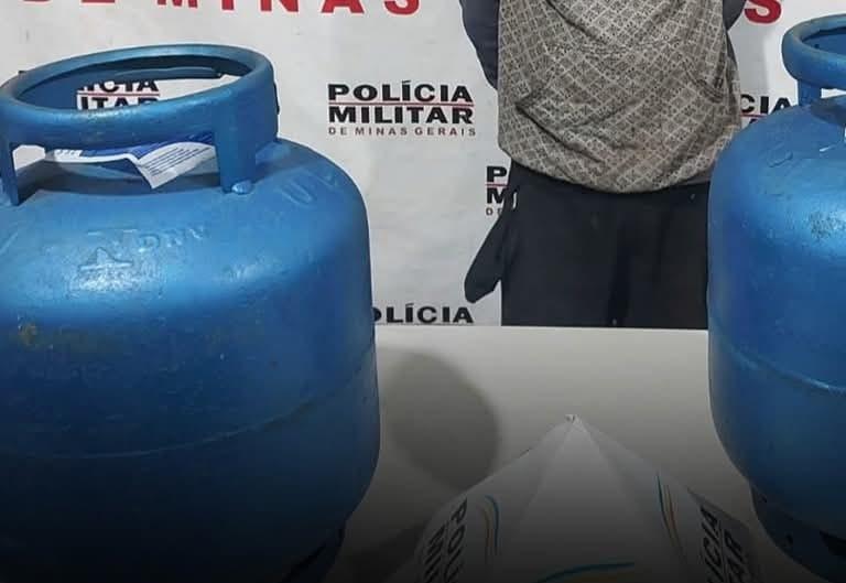 O suspeito foi levado à Delegacia de Polícia juntamente com os dois botijões de gás furtados na cantina da igreja  (Foto/Divulgação)
