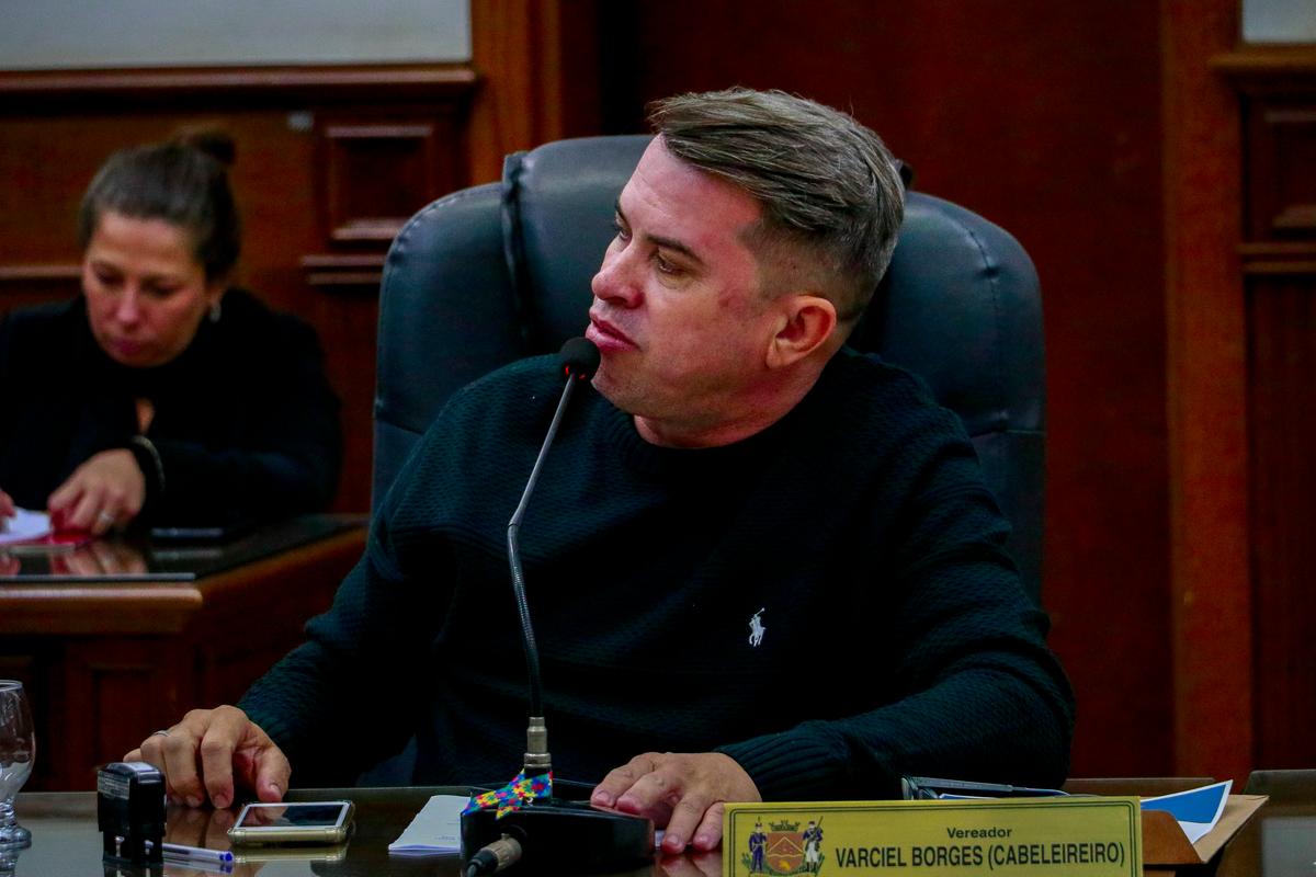 Projeto do vereador Varciel Borges estabelece critérios para o fornecimento de medicamentos com receitas emitidas por consultas de convênios ou particulares (Foto/Divulgação)