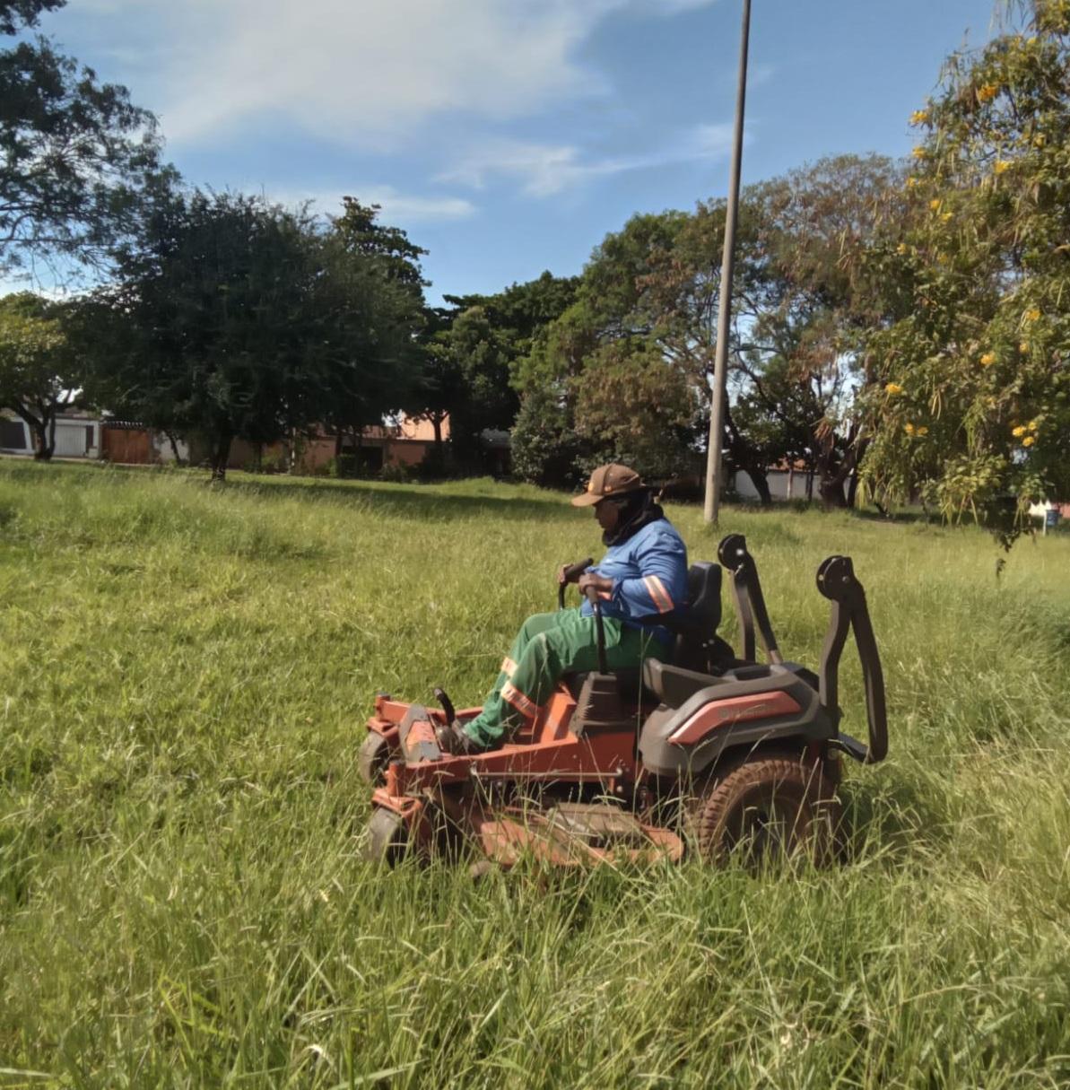 As equipes de limpeza urbana vão trabalhar em 31 setores e mais no bairro rural de Santa Rosa (Foto: Divulgação Codau)