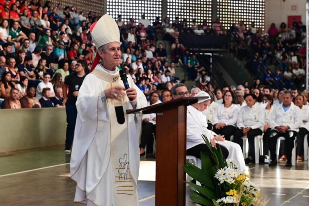Arcebispo de Uberaba, Dom Paulo Mendes Peixoto, presidiu as comemorações de Corpus Christi nesta quinta-feira (Foto/Ana Luísa Andrade - AsCom Arquidiocese de Uberaba)