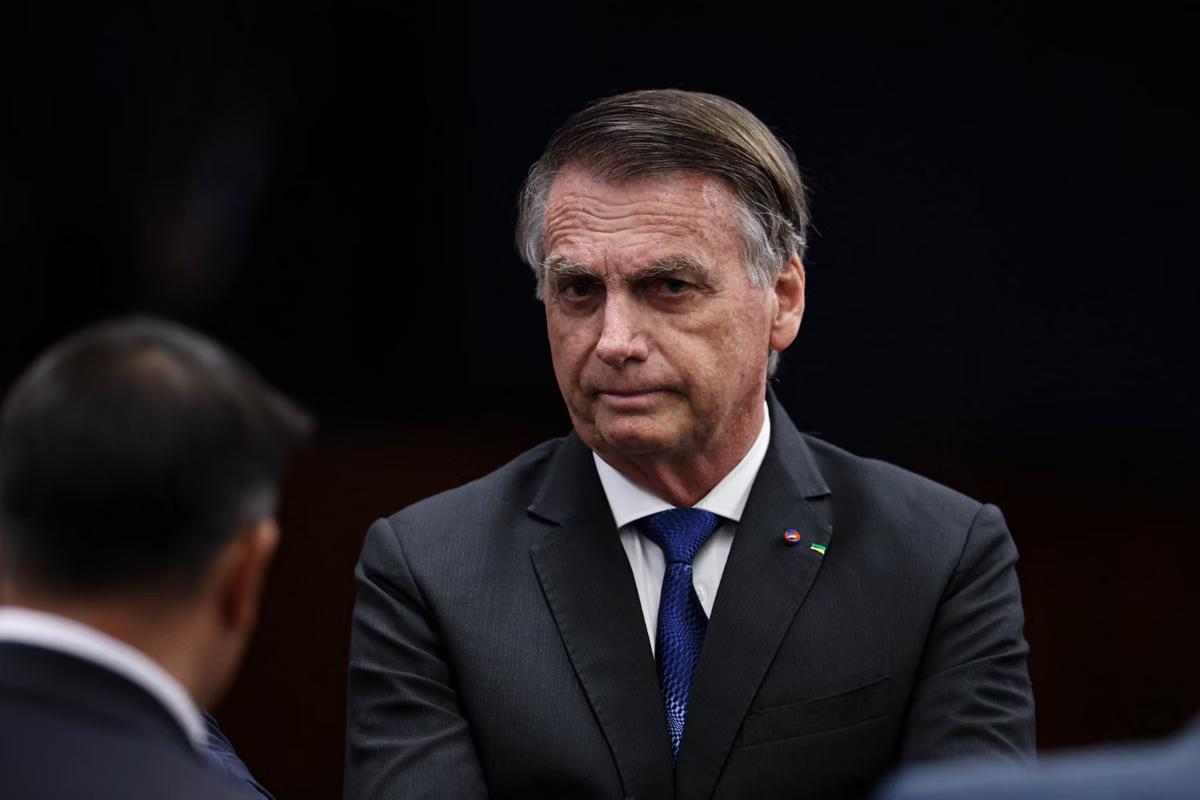 O ex-presidente Jair Bolsonaro na sala da Primeira Turma do STF, pouco antes do início dos interrogatórios conduzidos por Alexandre de Moraes (Foto/Ton Molina/AFP)