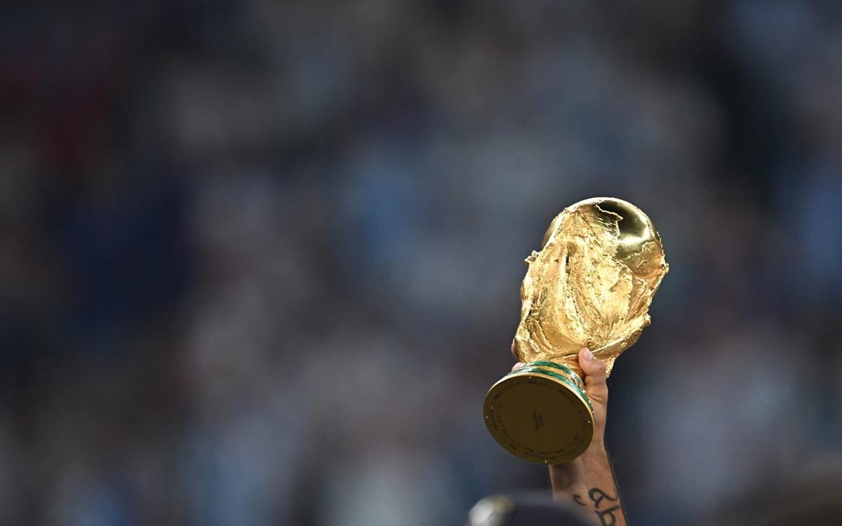 Troféu da Copa do Mundo (Foto/Paul Ellis/AFP)