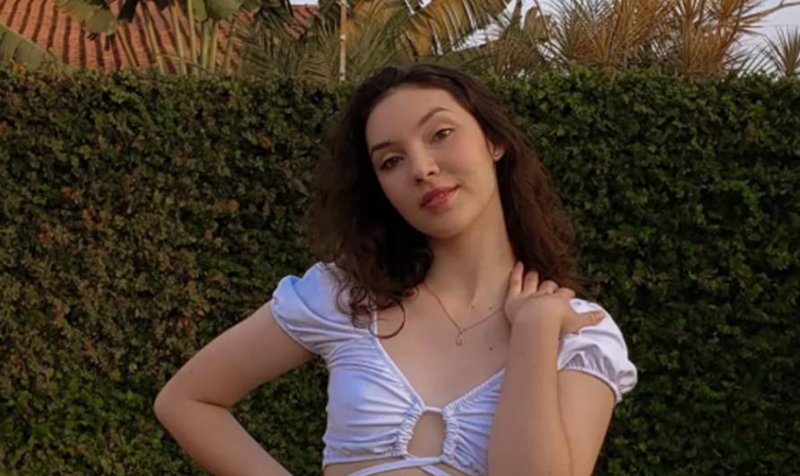 Atriz Alana Campos, que atuou em “O Mágico de Oz”, é a protagonista ao incorporar a personagem Nicole, que dá o nome ao longa   (Foto/Reprodução)