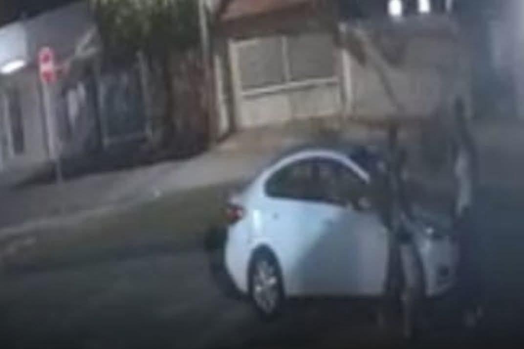 Imagens de câmera de segurança mostram momento da ação criminosa no bairro Guanabara  (Foto/Divulgação)