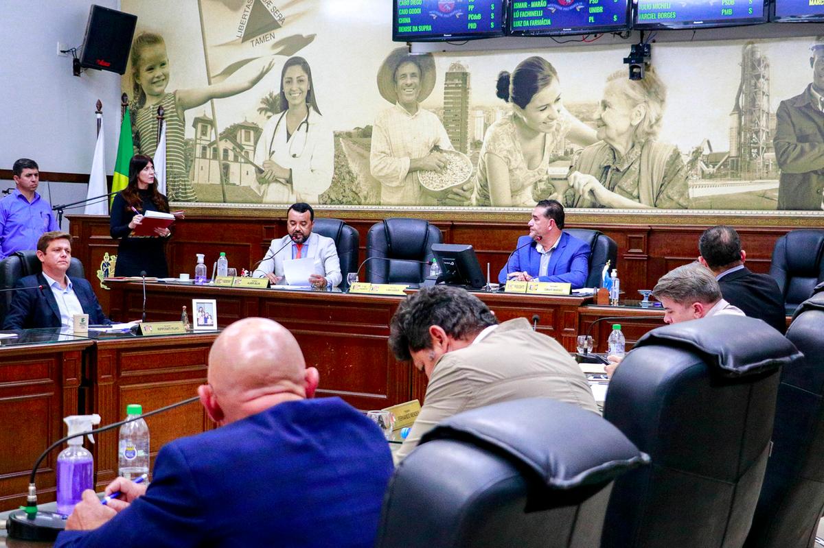Vereadores em plenário, na Câmara Municipal de Uberaba (Foto/Divulgação CMU)