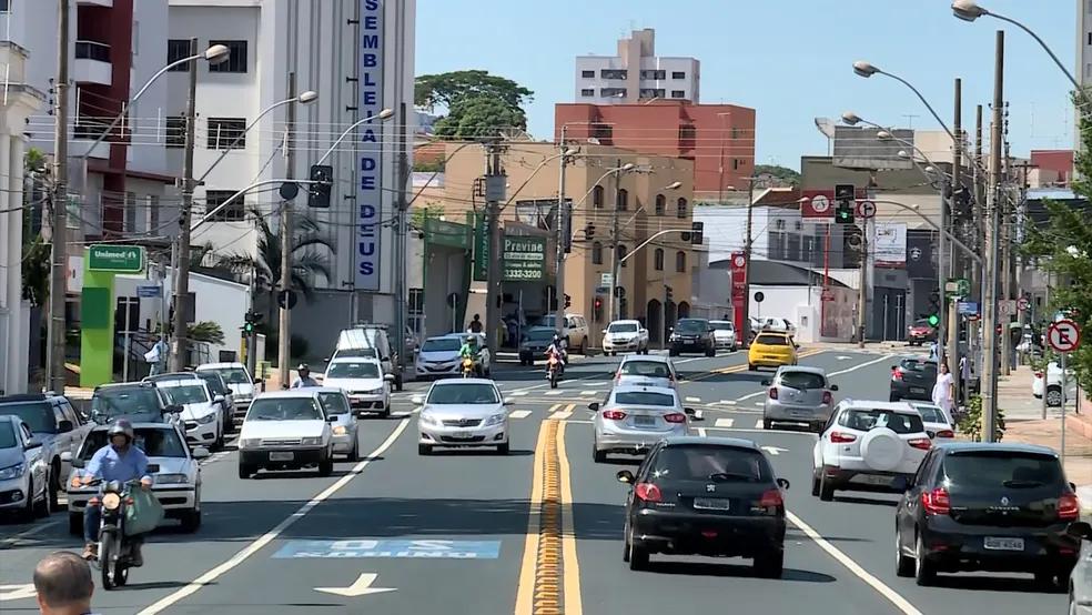 O Plano de Mobilidade Urbana propõe um conjunto de ações para reduzir a dependência dos veículos particulares, buscando ampliar o uso do transporte coletivo, bicicletas e caminhadas (Foto/Reprodução)