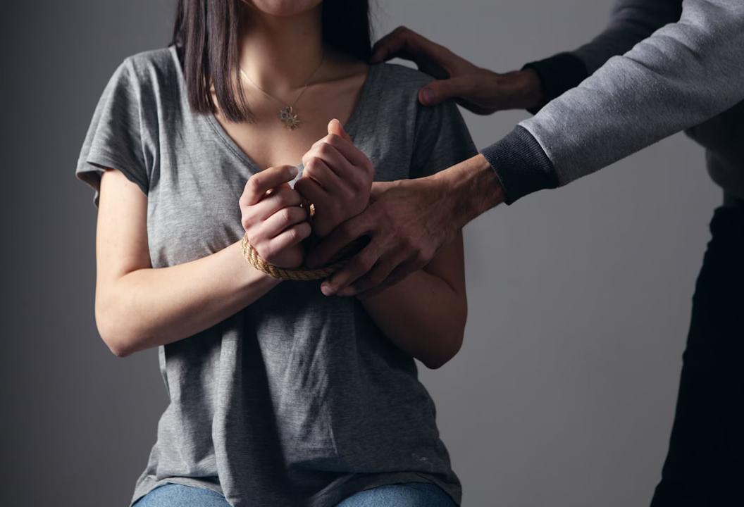Nova lei elimina redução de pena por idade em crimes sexuais contra mulheres (Foto/Reprodução)