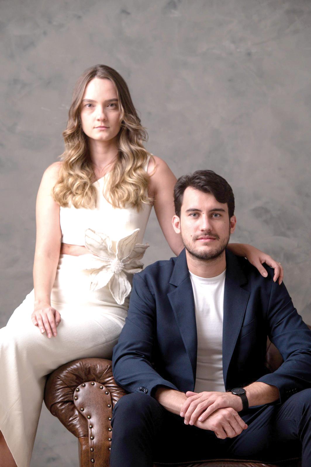 O jovem casal Fernanda Felix de Oliveira e Horácio Fernando Gonçalves Rabelo Neto sobem ao altar hoje. Na foto, o casal, sob as lentes do expert Alysson Oliveira (Foto/Alysson Oliveira)
