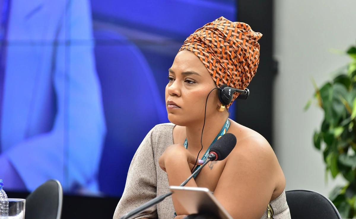 Barrada pelo próprio diretório nacional do PT, a candidatura da deputada federal Dandara Tonanztin foi habilitada por uma liminar da Justiça neste sábado (5/7), às vésperas da eleição (Foto/@zecaribeiro)