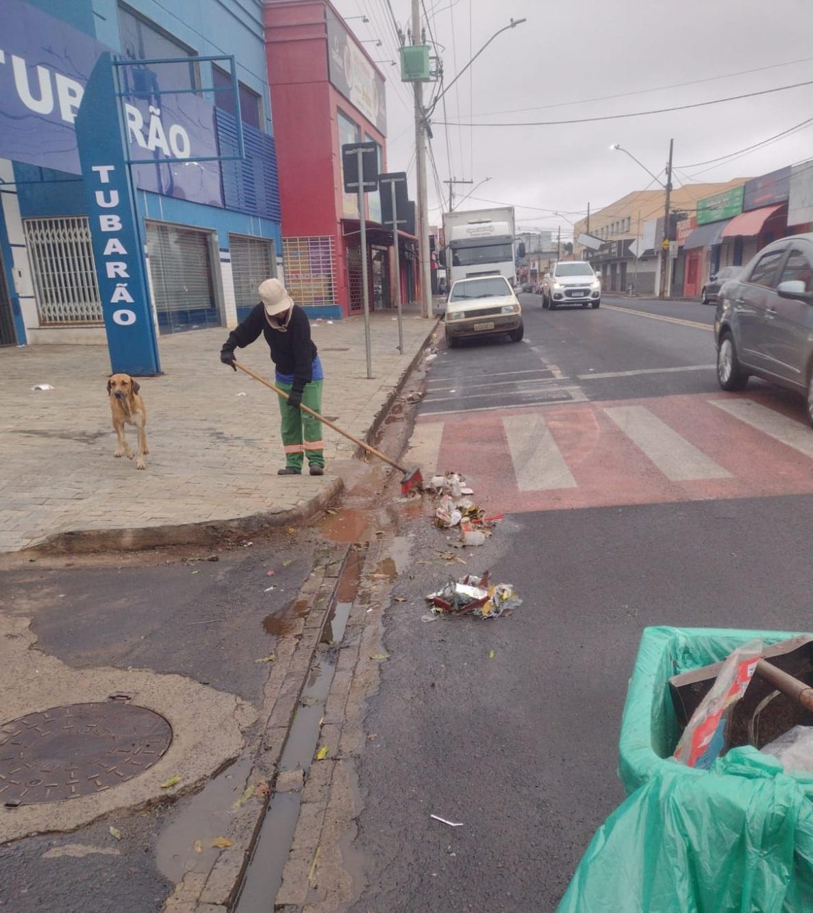 Equipes de limpeza urbana atuarão em 41 bairros urbanos e rurais (Foto/Divulgação Codau)