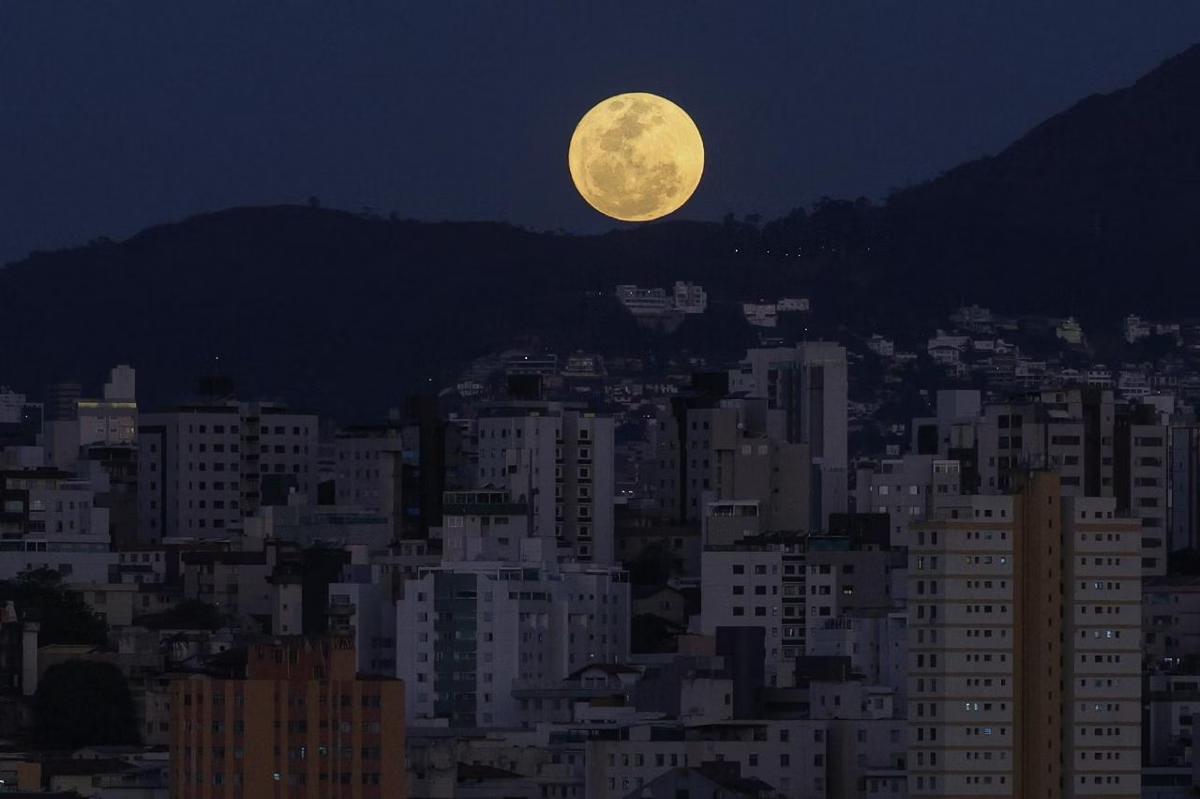 Lua cheia observada em Belo Horizonte (Foto/FLAVIO TAVARES/O TEMPO)