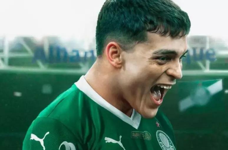 Ramón Sosa, que foi contratado junto ao time inglês Nottingham Forest, treinou normalmente (Foto/Palmeiras – Divulgação)