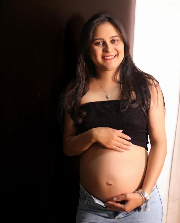 Linda e querida Brenda Vitória gravidíssima da fofa Laurinha, que virá trazer ainda mais alegria para a família. (Foto/Reprodução)