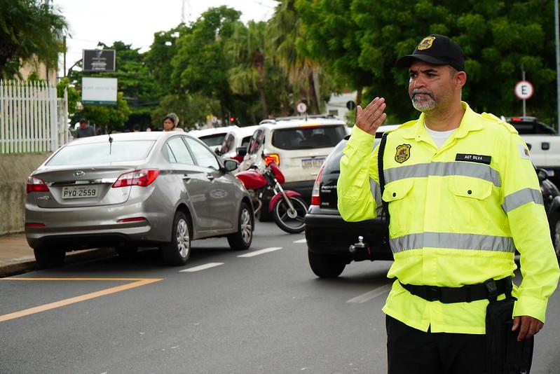 A cidade conta com apenas 21 agentes de trânsito municipais, o que significa que cada servidor é responsável por fiscalizar mais de 12 mil veículos (Foto/Divulgação)