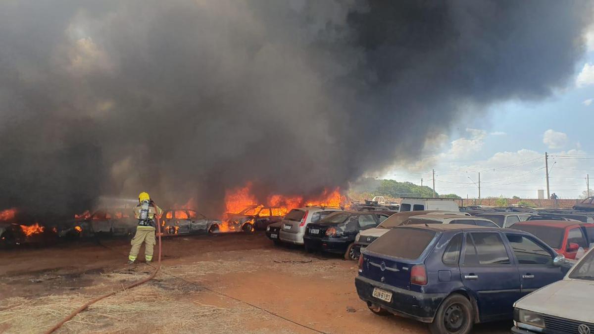 Como o sistema de câmeras de segurança foi comprometido, não foi possível identificar a origem do incêndio (Foto/Divulgação)