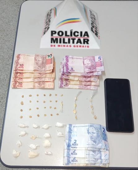 Diante da movimentação típica do tráfico, os policiais realizaram a abordagem. (Foto/Divulgação)