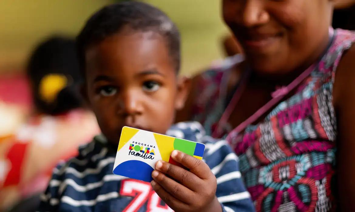 Além do benefício mínimo, há o pagamento de três adicionais. (Foto/Lyon Santos/MDS)