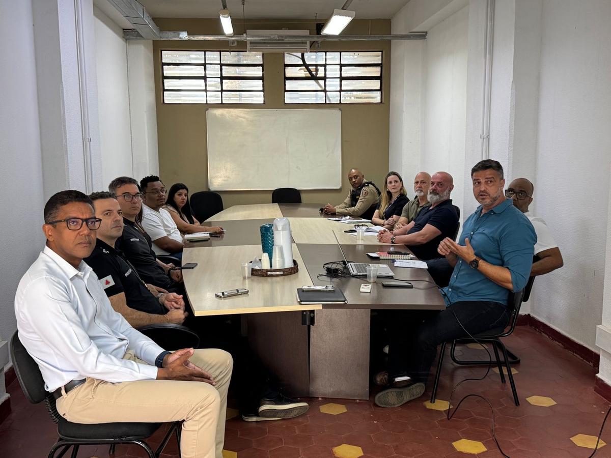 Reunião contou com a presença de representantes de diversas instituições (foto/Divulgação)