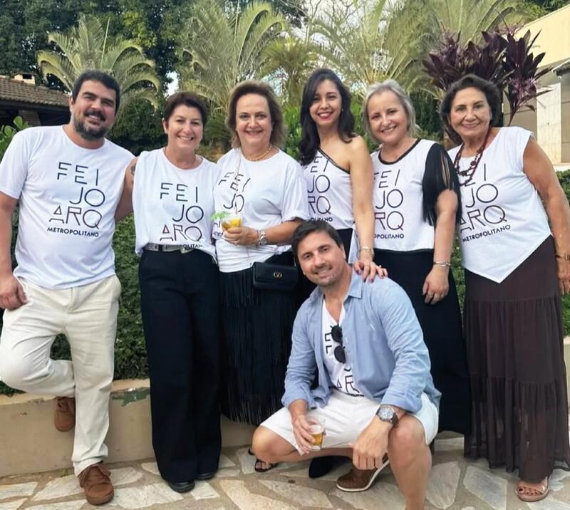 Arquitetos e decoradores uberabenses super envolvidos com o evento CasaShopping, que será aberto no inicio de agosto (Foro/Arquivo pessoal)