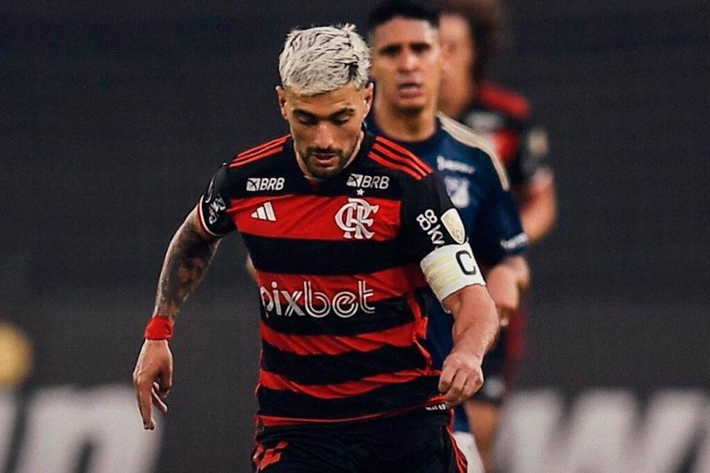 Arrascaeta voltou a marcar e Flamengo só jogou bola no primeiro tempo (Foto/Marcelo Cortes/Flamengo)