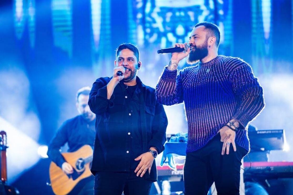 A apresentação faz parte de uma série de shows que tem emocionado multidões por todo o Brasil, com um repertório que revisita duas décadas de sucessos (Foto/Divulgação)