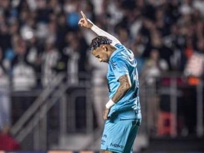 Integrantes da comissão técnica de Carlo Ancelotti estavam nas tribunas do MorumBis para ver Neymar em ação (Foto/SFC/Divulgação)