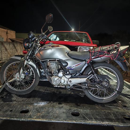 A motocicleta do suspeito também foi apreendida. (Foto/Divulgação)
