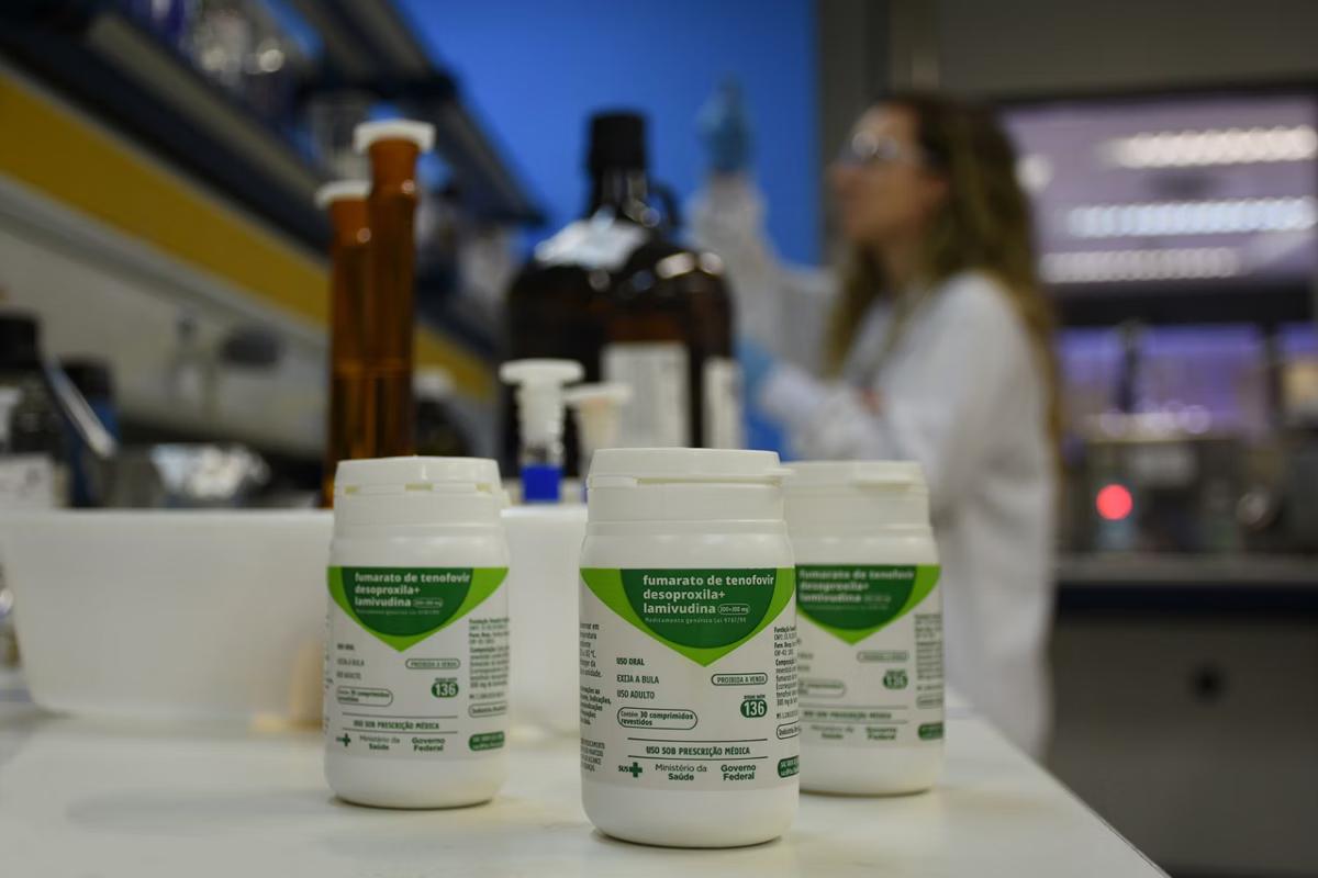 Produção de medicamentos contra o HIV em Farmanguinhos/Fiocruz (Foto/Banco de imagens de Farmanguinhos/Divulgação)
