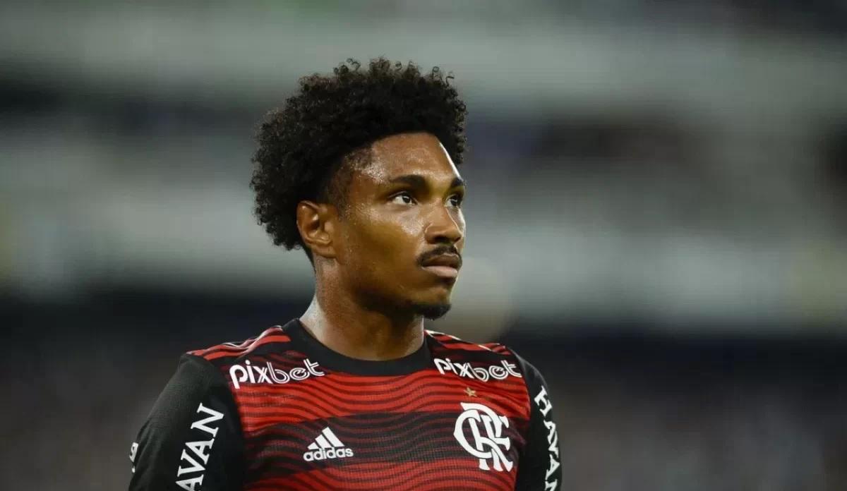 No Flamengo Vitinho viveu altos e baixos. Ao todo, 214 jogos, marcou 29 gols e distribuiu 33 assistências. (Foto/Flamengo/Divulgação)