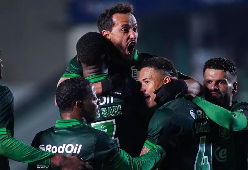 Sob o comando de Nenê, o Juventude venceu o Corinthians e aumentou ainda mais a crise mosqueteira (Foto/Agência Futebol Interior)