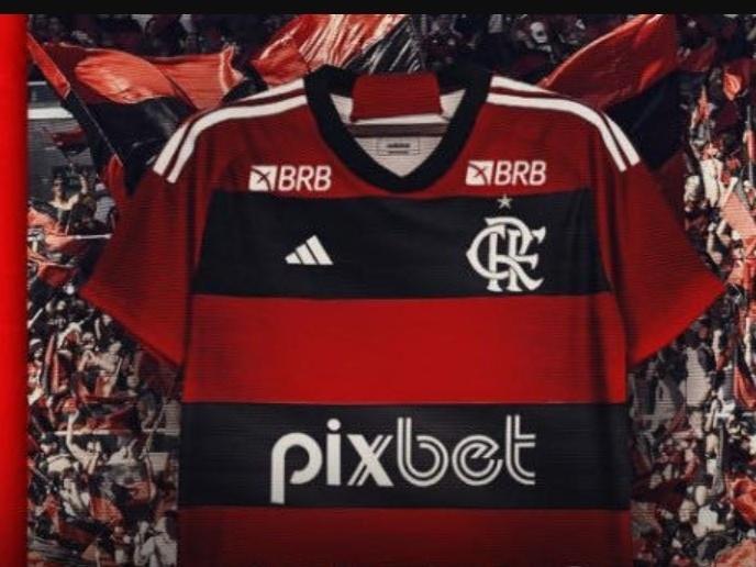 Após quase três anos e títulos de peso, clube abre espaço na camisa mais valiosa do país para um novo acordo comercial (Foto/Divulgação/Flamengo)