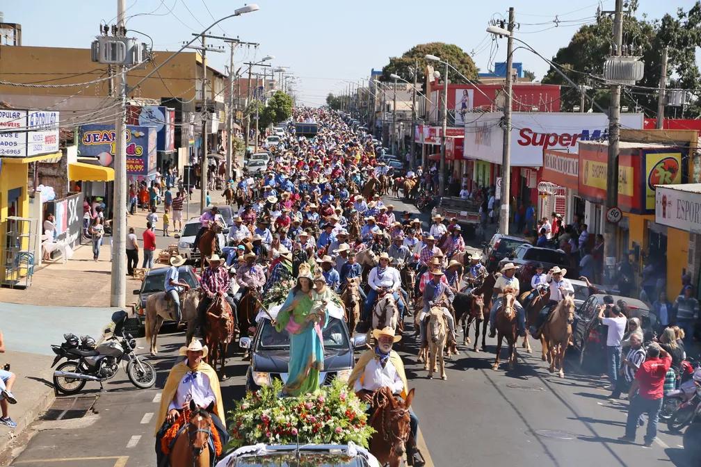 Na sexta-feira (15), feriado municipal, o clima permanece firme, com sol predominante e temperaturas entre 14°C e 30°C (Foto/Reprodução)