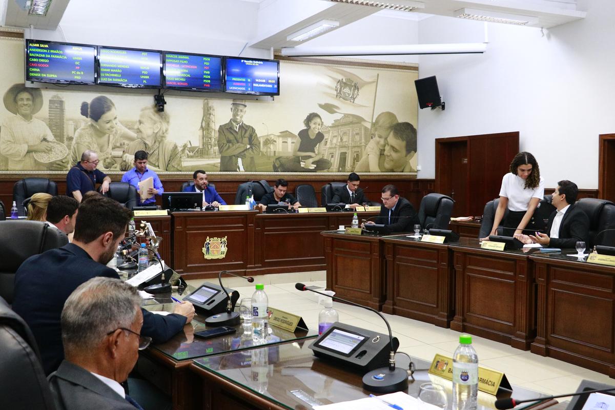 Sem polêmica e com pouca discussão, projeto do Executivo que muda a estrutura administrativa da Prefeitura foi aprovado ontem  (Foto/Rodrigo Garcia/CMU)