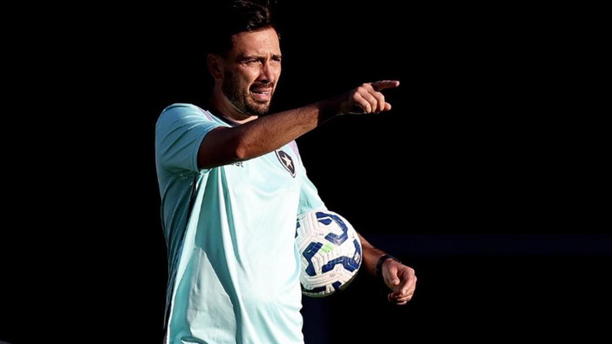 Com elenco reduzido, Davide Lancelotti terá dificuldades em montar um Botafogo competitivo diante do Palmeiras (Foto Vitor Silva BFR)