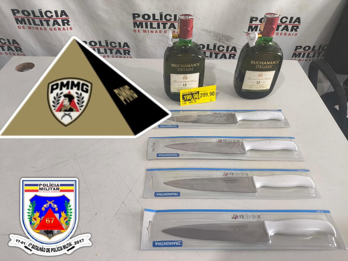 Com o suspeito, foram recuperadas duas garrafas de uísque importado e quatro facas, que haviam sido subtraídas do supermercado. (Foto/Dviulgação)